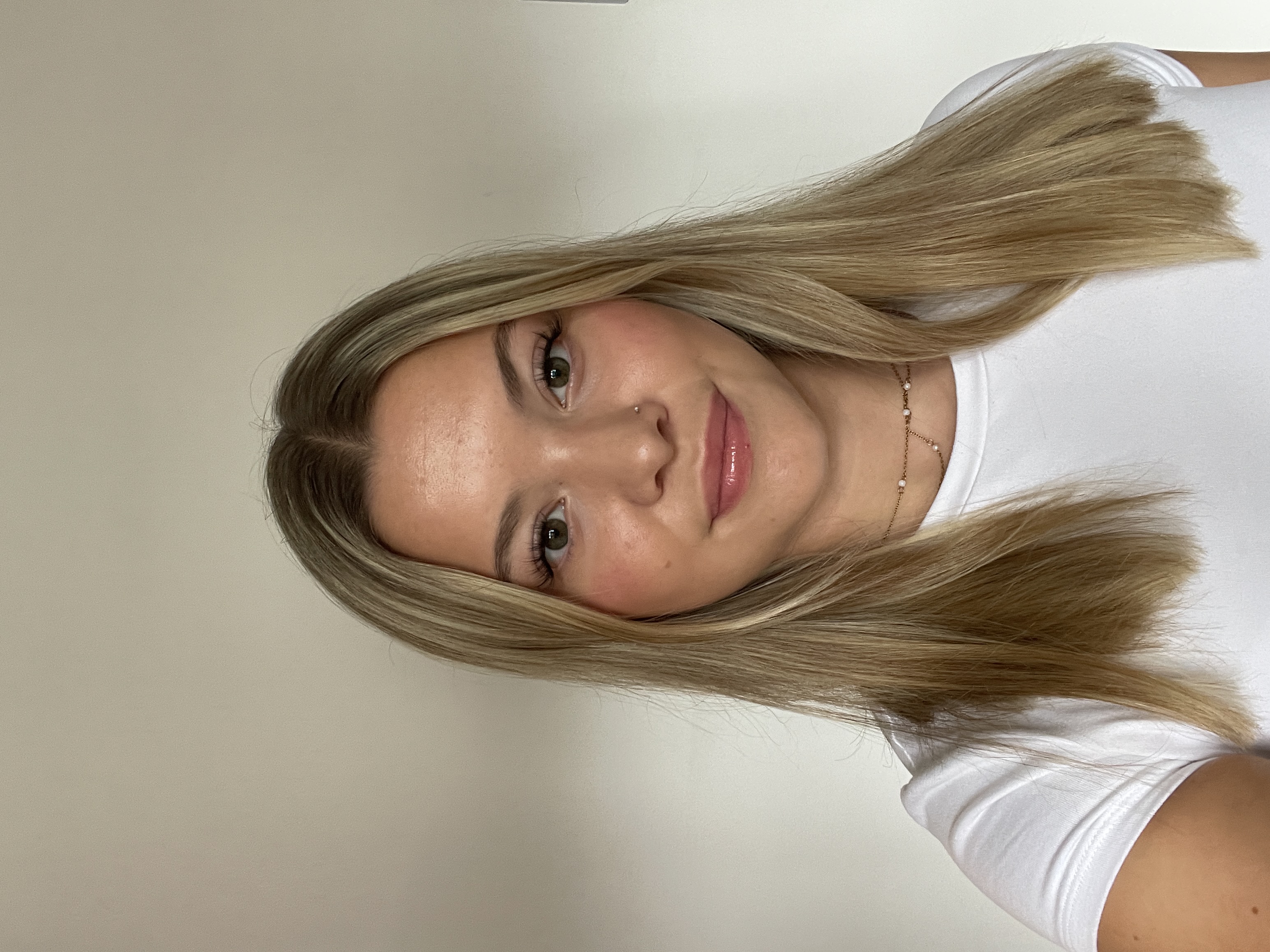 Anais%20Saunders%20-%20new_0.jpeg