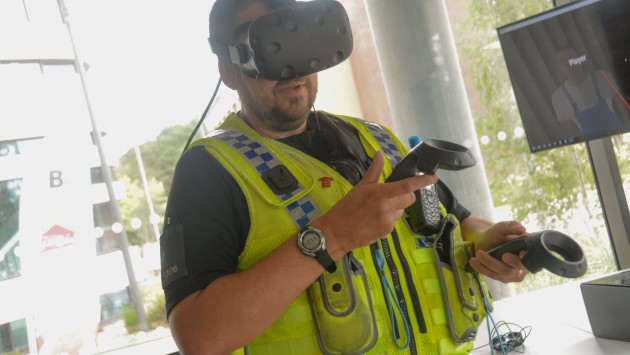 Police training using virtual reality 