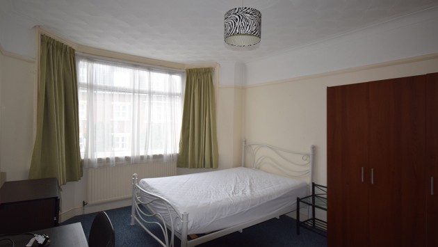 St Alban’s Rd bedroom