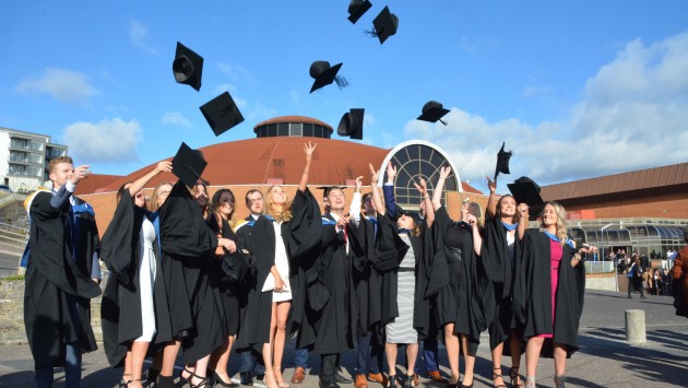 Hat throwing graduation FM