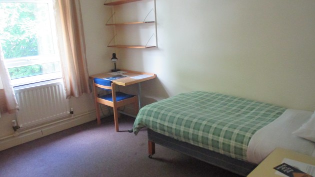 Salisbury Hospital Accommodation - Bedroom