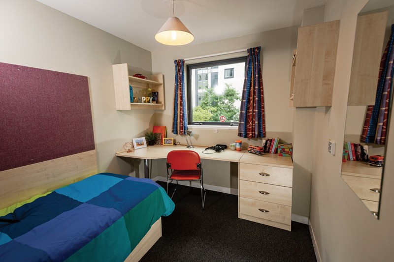 A bedroom in Purbeck House