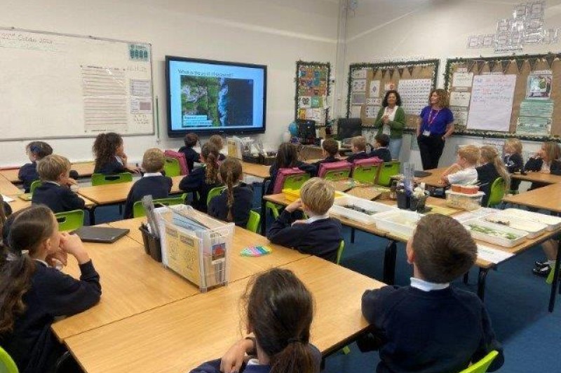 Children at Avonwood School learnt about seaweed as a food source Children at Avonwood School learnt about seaweed as a food source