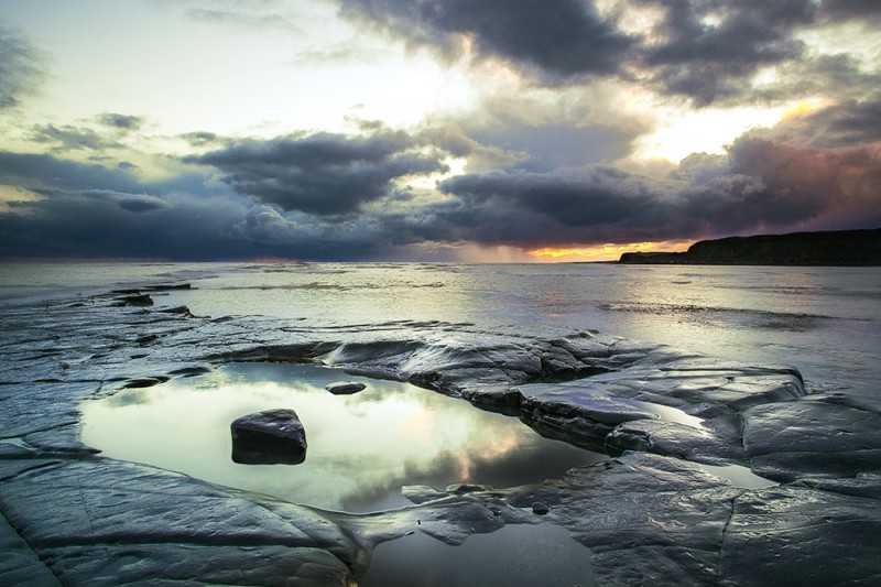 Kimmeridge Bay between the storms