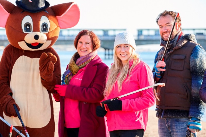 repræsentant Blot Bordenden BU staff and students join Tops Day Nurseries to take part in beach litter  pick | Bournemouth University