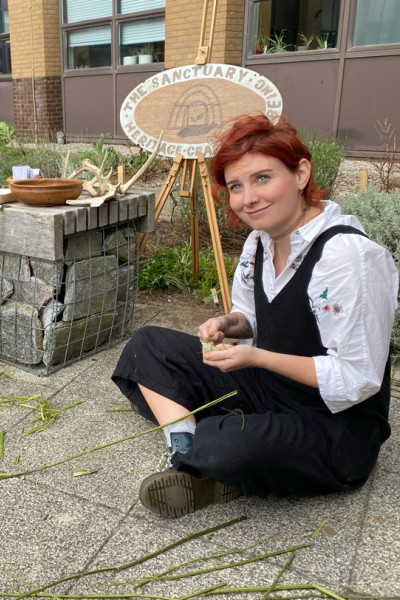 PhD student, Megan Russell overseeing the 'Cordage Making' session