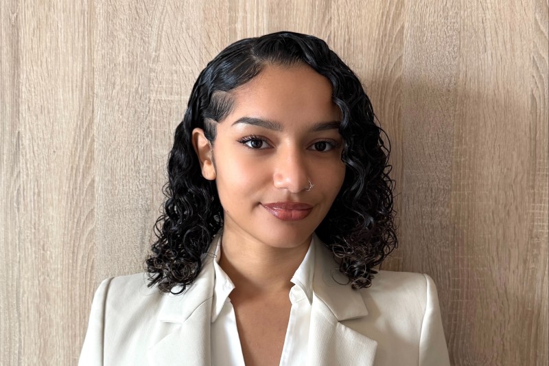 a head and shoulders profile photo of Mel Therese