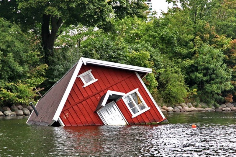 Climate change: we need to start moving people away from some coastal areas, warns scientist Climate change: we need to start moving people away from some coastal areas, warns scientist