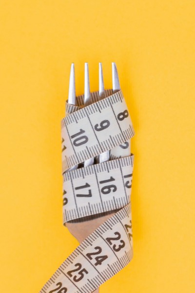 Fork with measuring tape